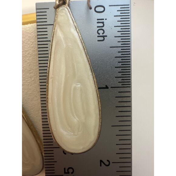 Mother of Pearl Gold teardrop dangle earrings hook  1.75" long x  .5" wide Beach - Picture 3 of 13